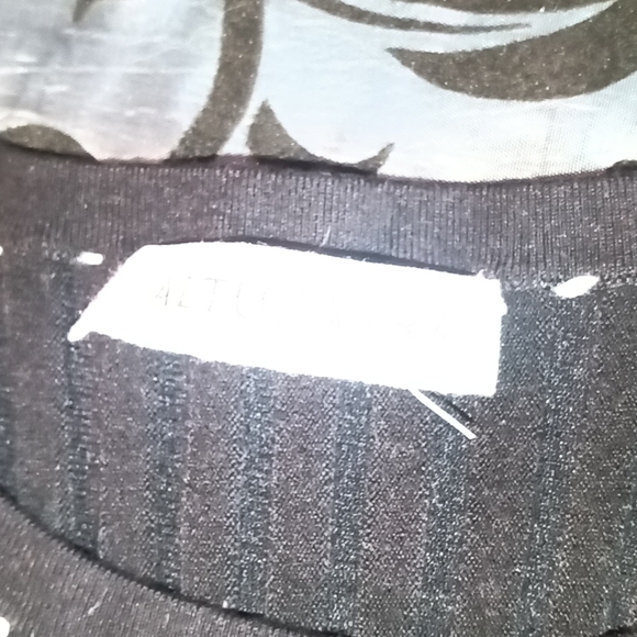 Dress - Picture 2 of 7